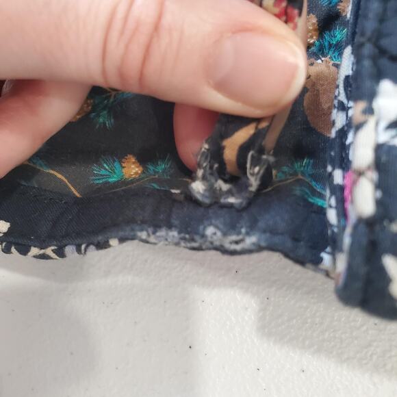 Vera Bradley Phone Crossbody Bag Merry Mischief Deer Raccoon Woodland Animal - Picture 6 of 12